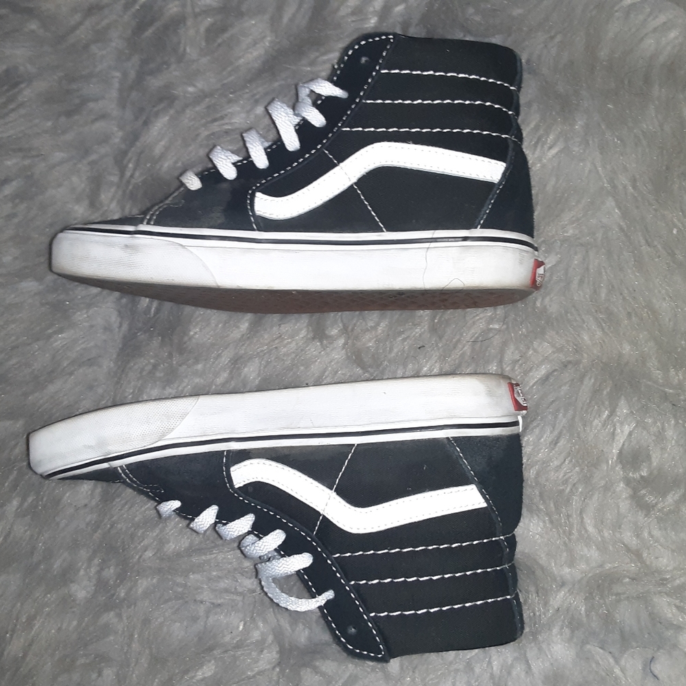 Black white midi high hi top skateboard vans Men size 5 Women 6.5